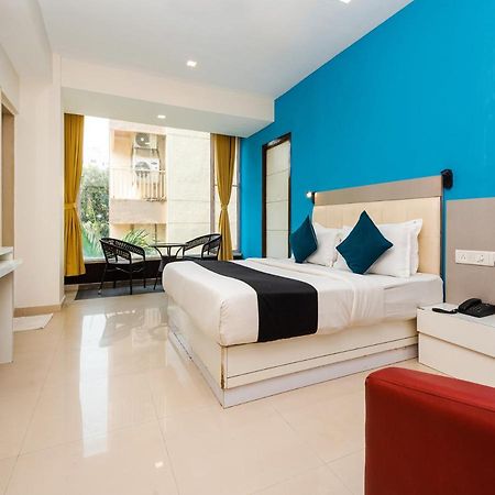 Hotel Aura - Near Malad Link Road Gorai Exterior photo