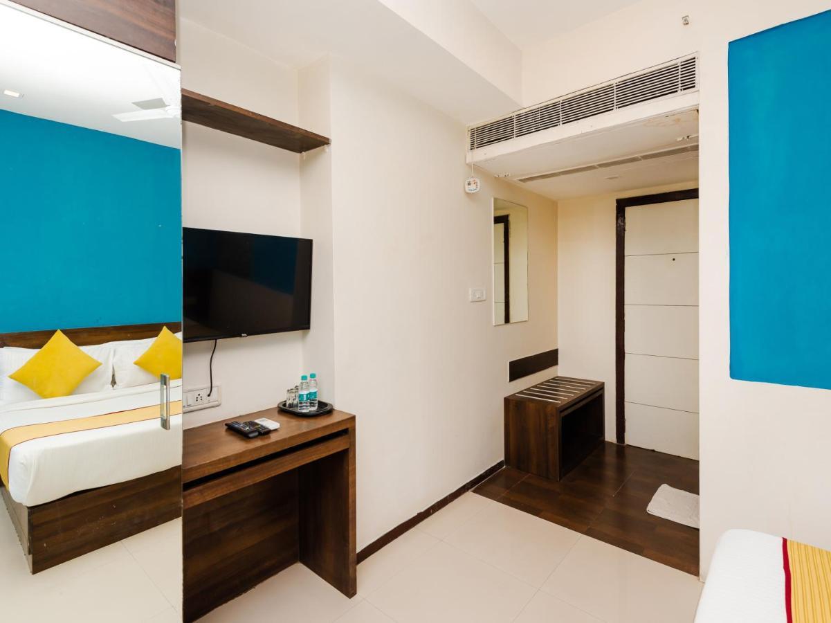 Hotel Aura - Near Malad Link Road Gorai Exterior photo