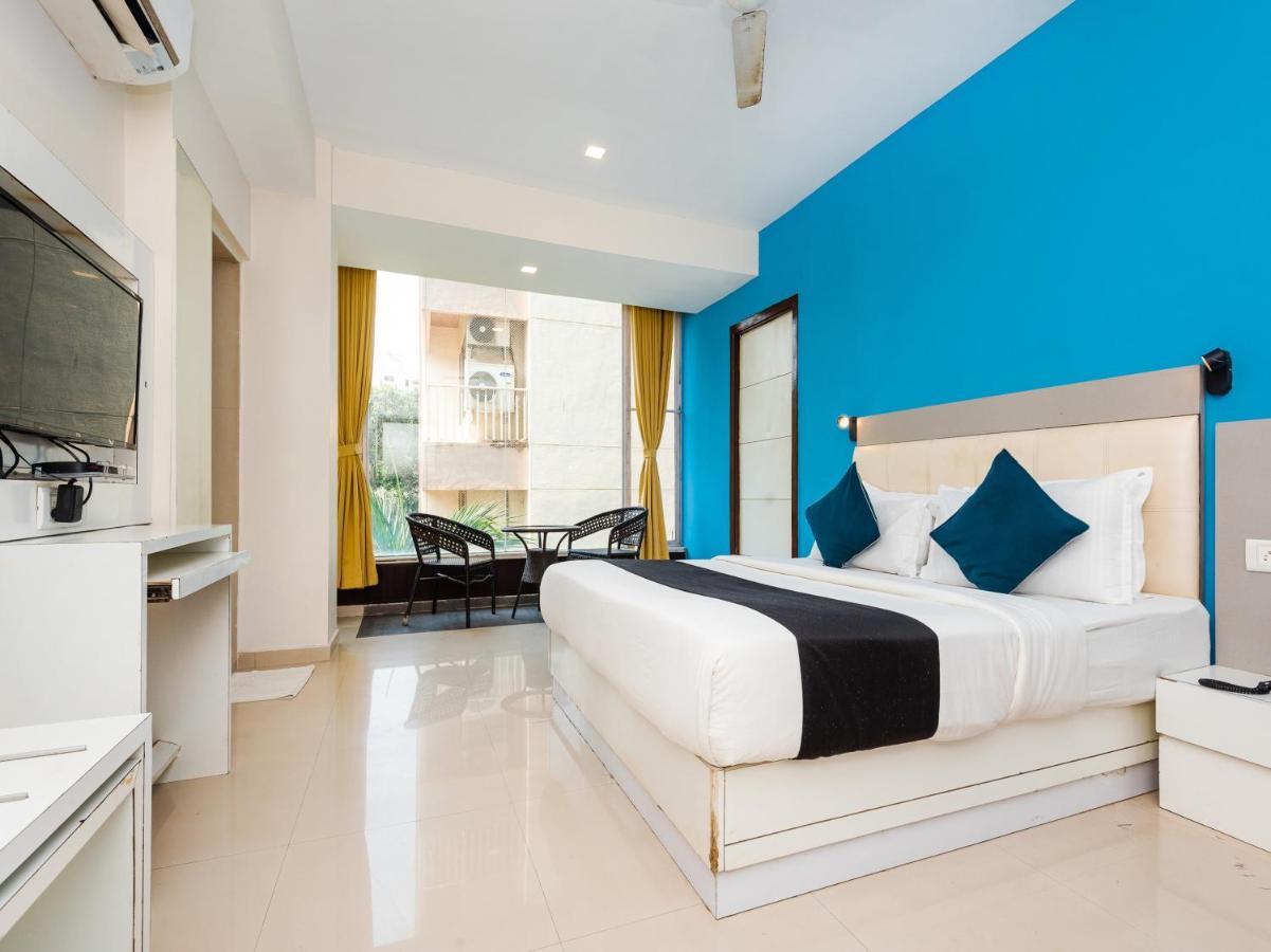 Hotel Aura - Near Malad Link Road Gorai Exterior photo